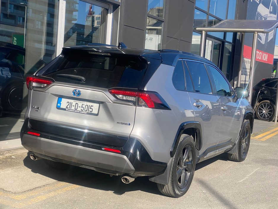 2021 Toyota Rav4 - image 5