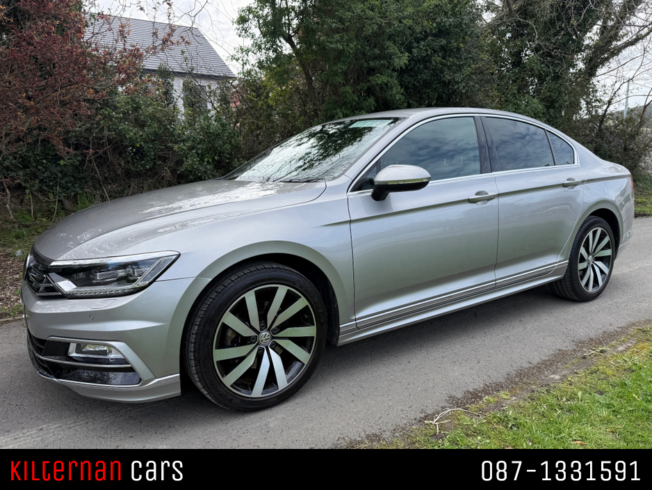 2016 Volkswagen Passat - image 4
