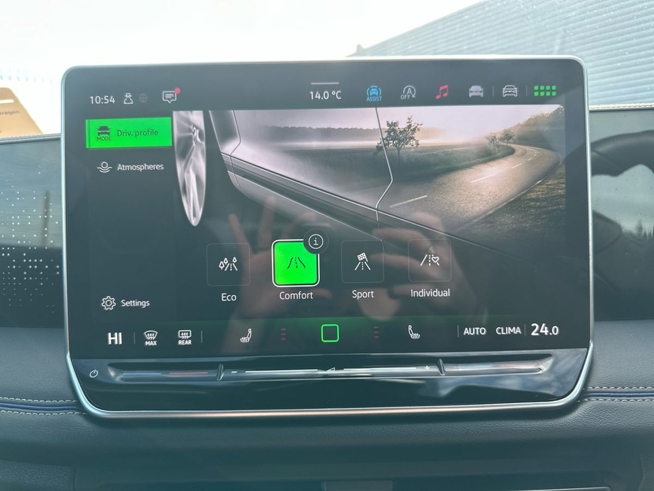 2025 Volkswagen Tiguan - image 20