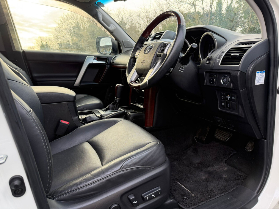 2017 Toyota Landcruiser 