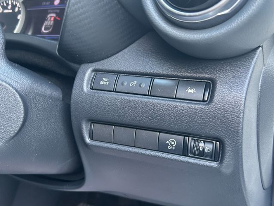 2020 Nissan Juke - image 15