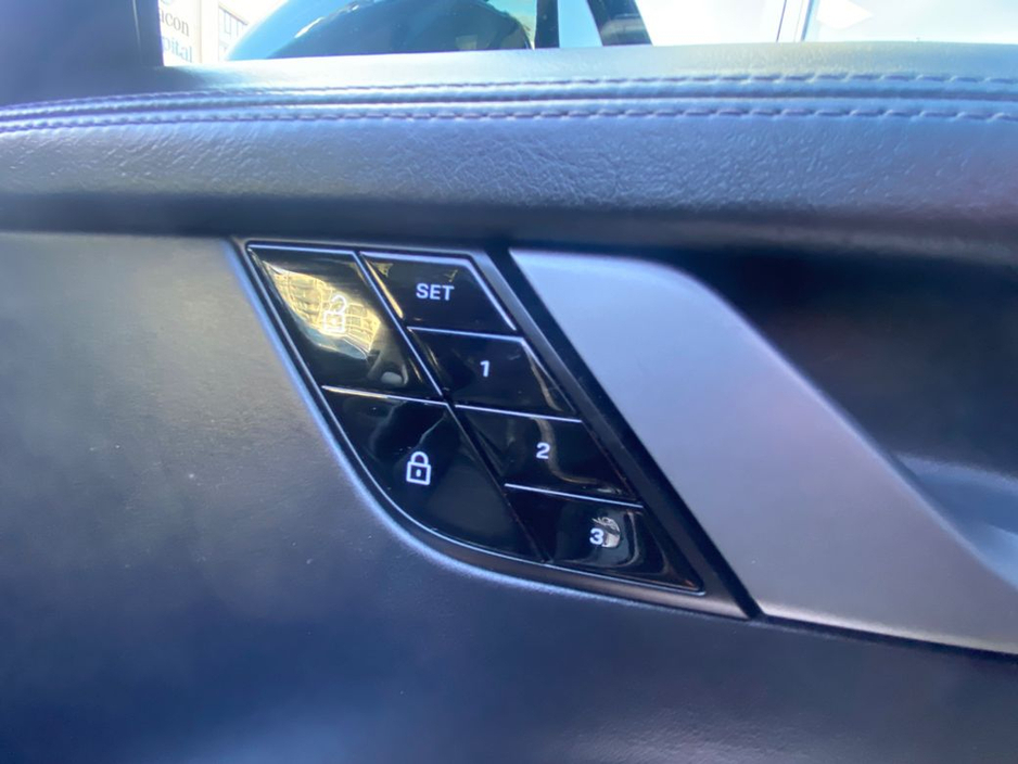 2020 Porsche 911 - image 19