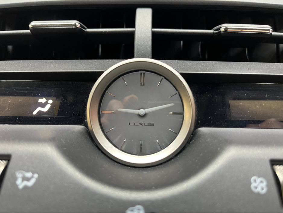 2020 Lexus NX 300 h - image 26