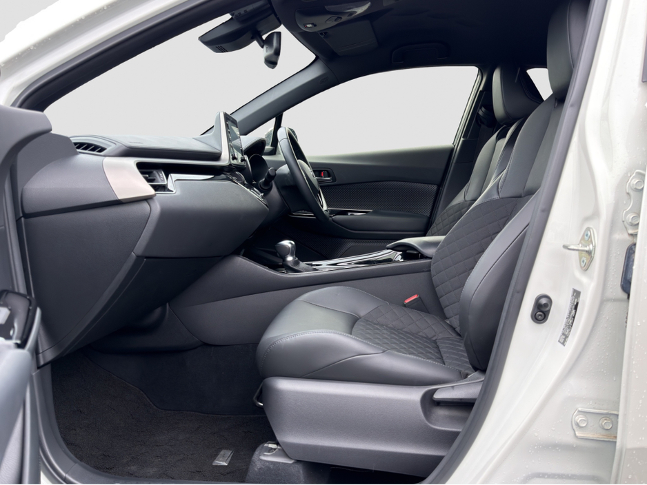 2021 Toyota C-HR - image 13