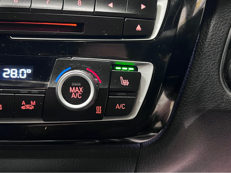 2018 BMW 3 Series - image 33