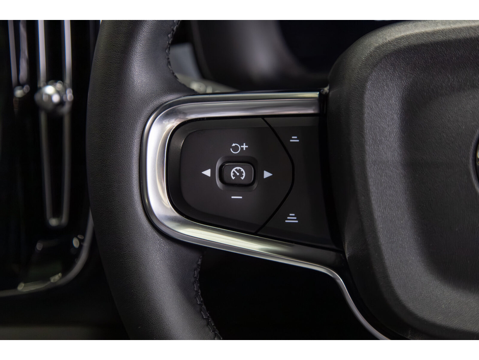 2023 Volvo XC40 BEV 231hp Ultimate €31,950