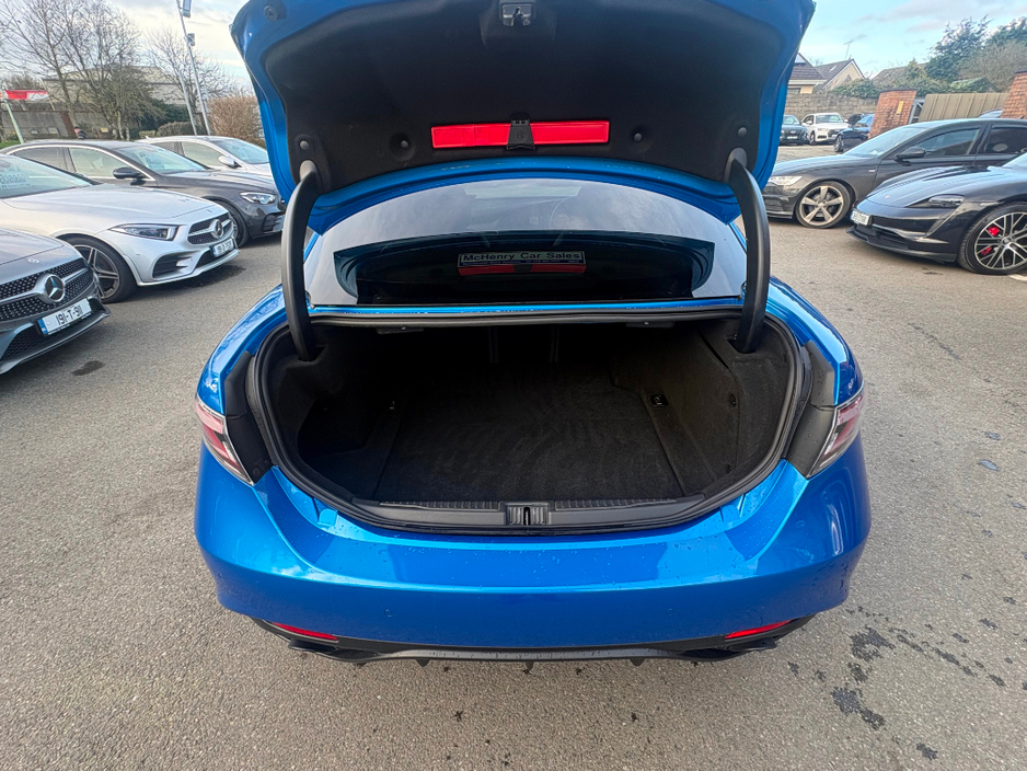 2024 Alfa Romeo Giulia - image 17