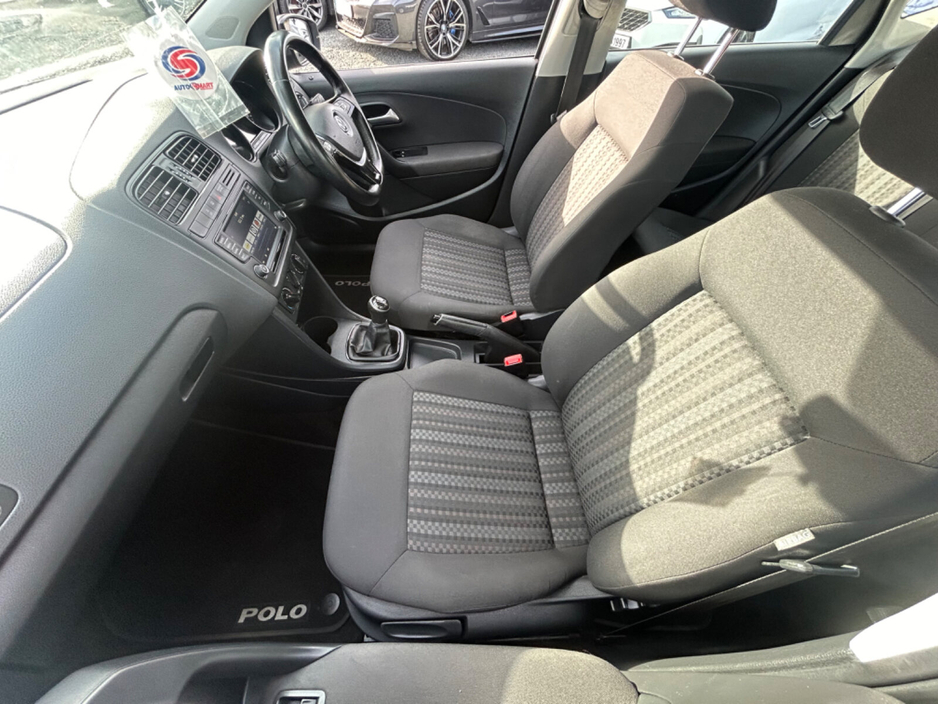 2017 Volkswagen Polo - image 9