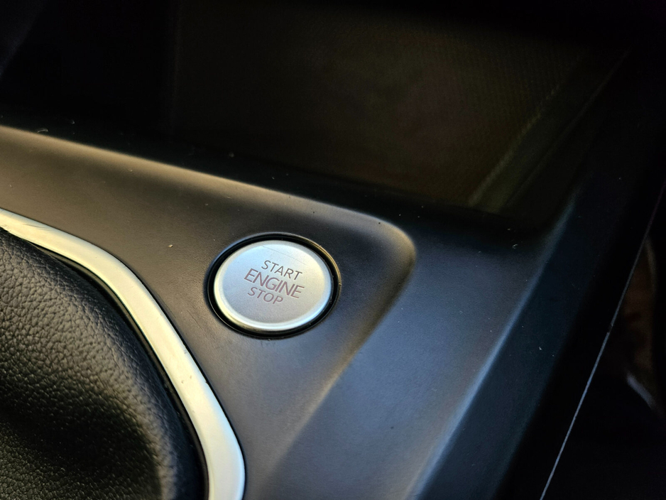 2022 Volkswagen Golf 2.0 TDI 115HP Life €24,950