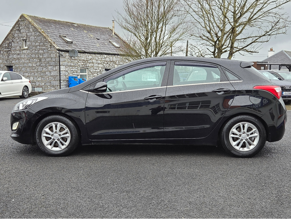 2016 Hyundai i30 - image 8
