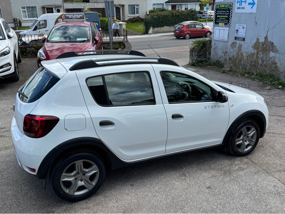 2018 Dacia Sandero - image 9