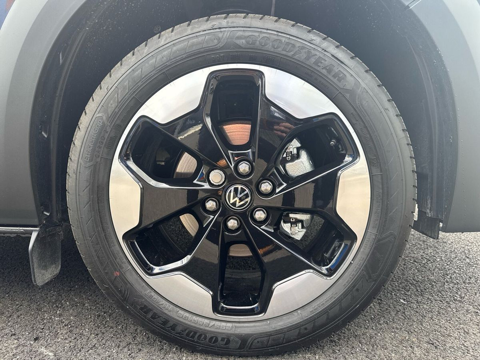 2025 Volkswagen Transporter  €42,475