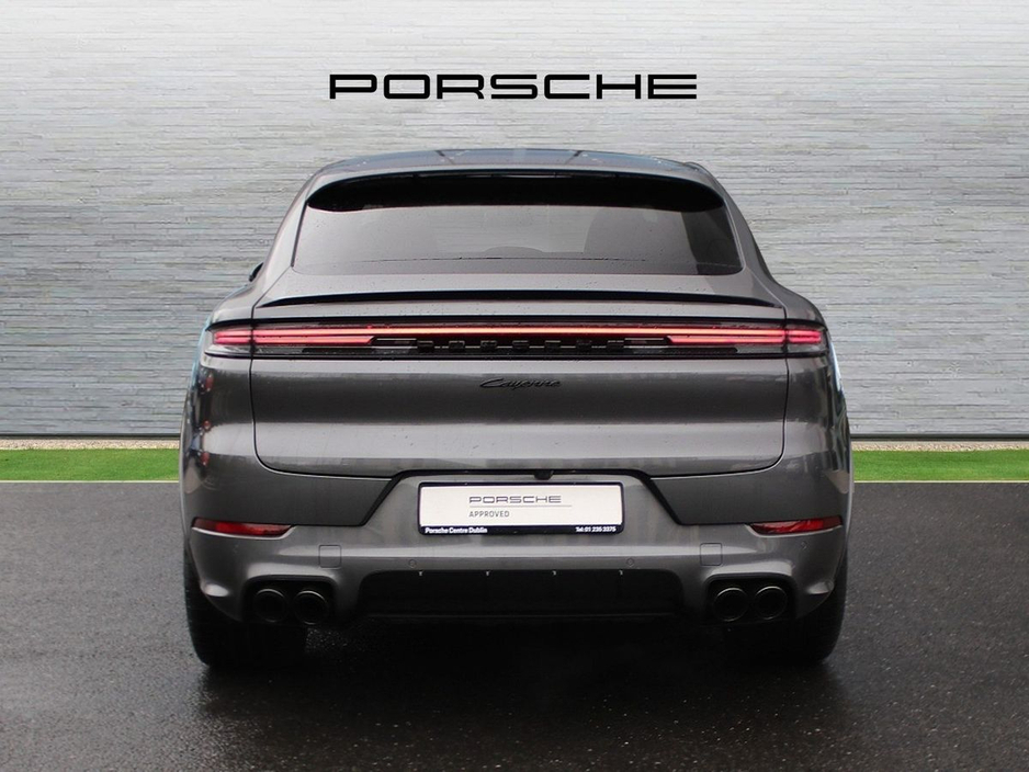2025 Porsche Cayenne E-Hybrid Coupe €126,000