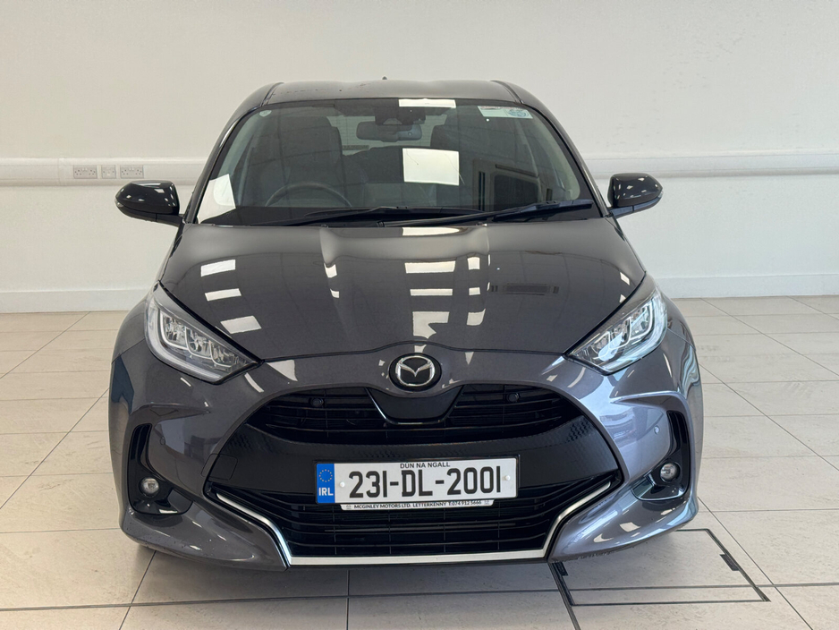 2023 Mazda Mazda2 - image 2