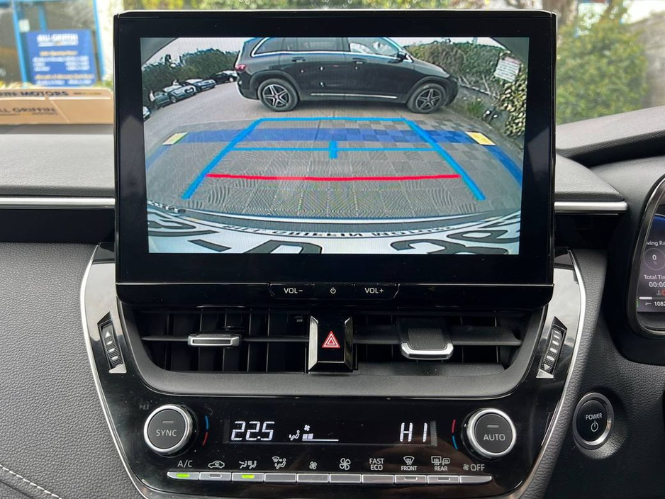 2023 Toyota Corolla - image 7