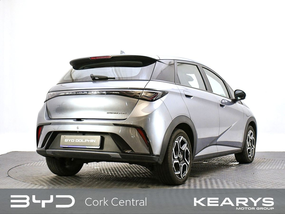 2025 BYD Dolphin - image 6