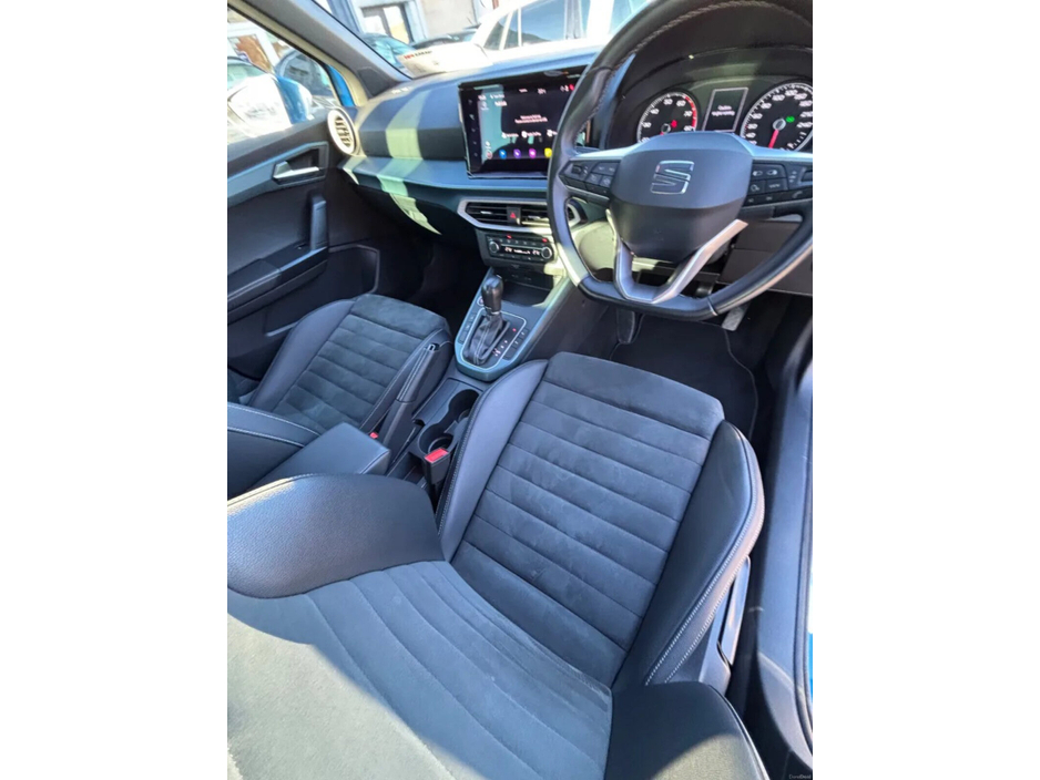 2023 SEAT Arona - image 14