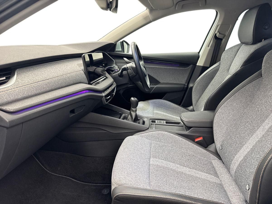 2025 Skoda Octavia - image 2