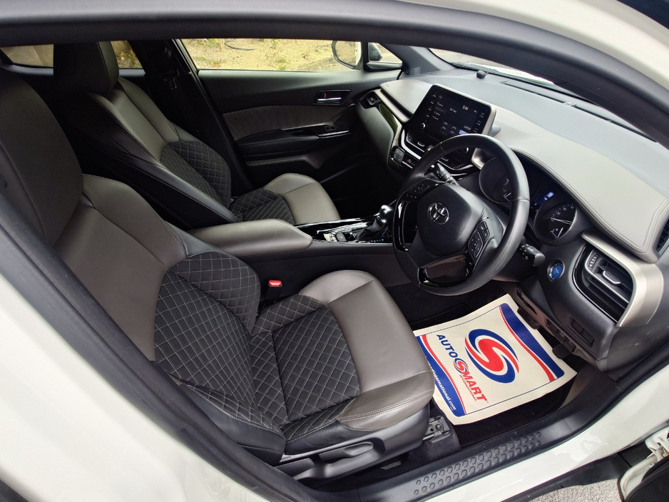 2020 Toyota C-HR - image 9