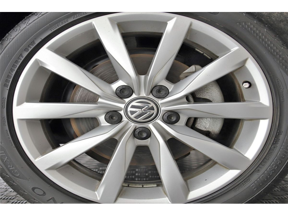 2018 Volkswagen Golf - image 26