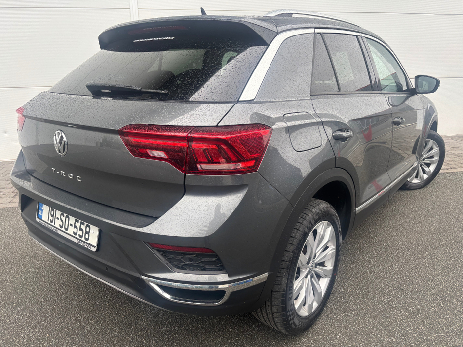 2019 Volkswagen T-Roc - image 6