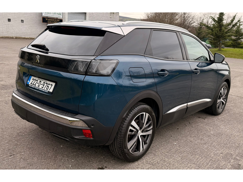 2022 Peugeot 3008 - image 5