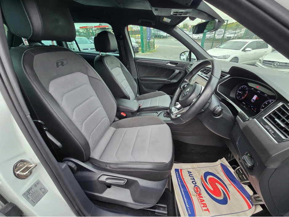 2018 Volkswagen Tiguan 1.4 TSI R-LINE EDITION / 360 CAMERA -VIRTUAL COCKPIT  PARK-ASSIST - SENSORS - VIRTUAL COCKPIT - SIMI MAIN DEALER - CARPLAY - ANDROID AUTO €30,950