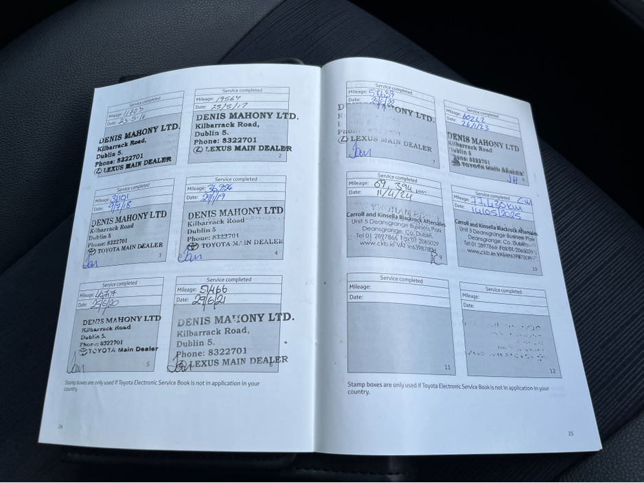 2015 Toyota Prius - image 24