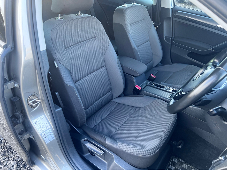 2017 Volkswagen Golf 2017 Volkswagen Golf 1.2 TSI Automatic €16,750