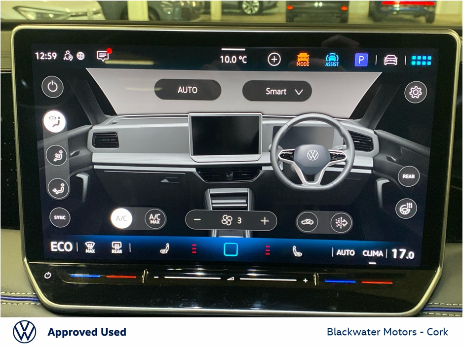 2025 Volkswagen Tiguan - image 18