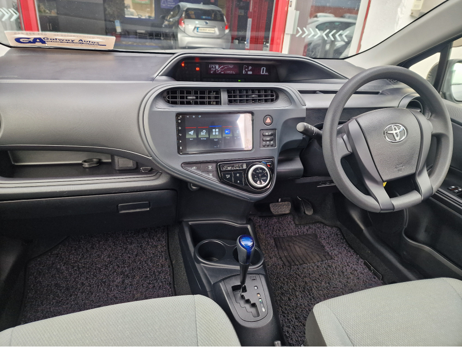 2017 Toyota Aqua - image 27