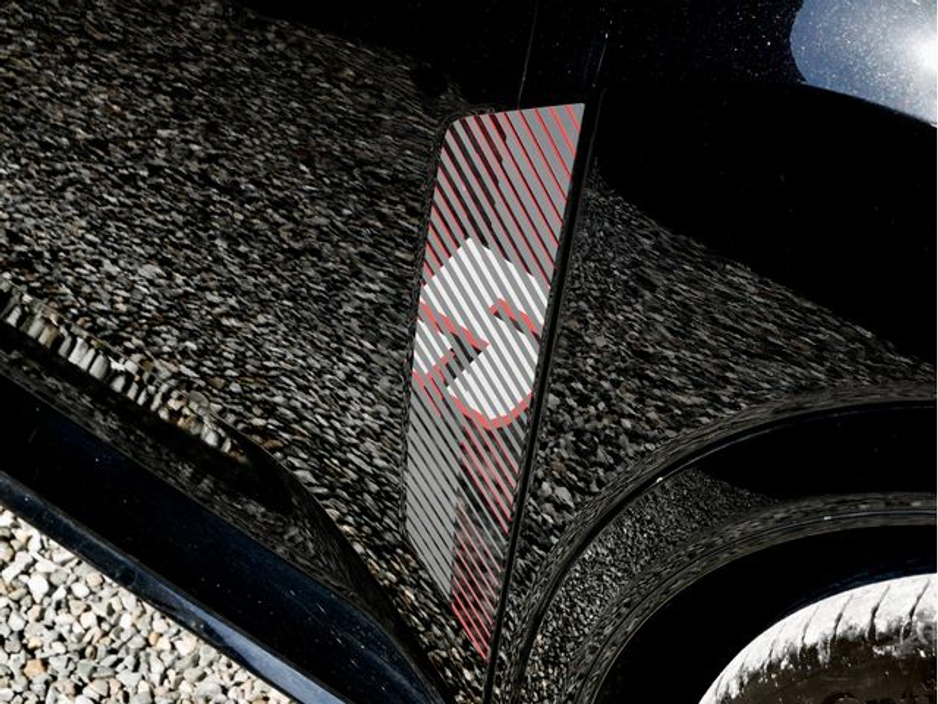 2025 Renault 5 - image 12