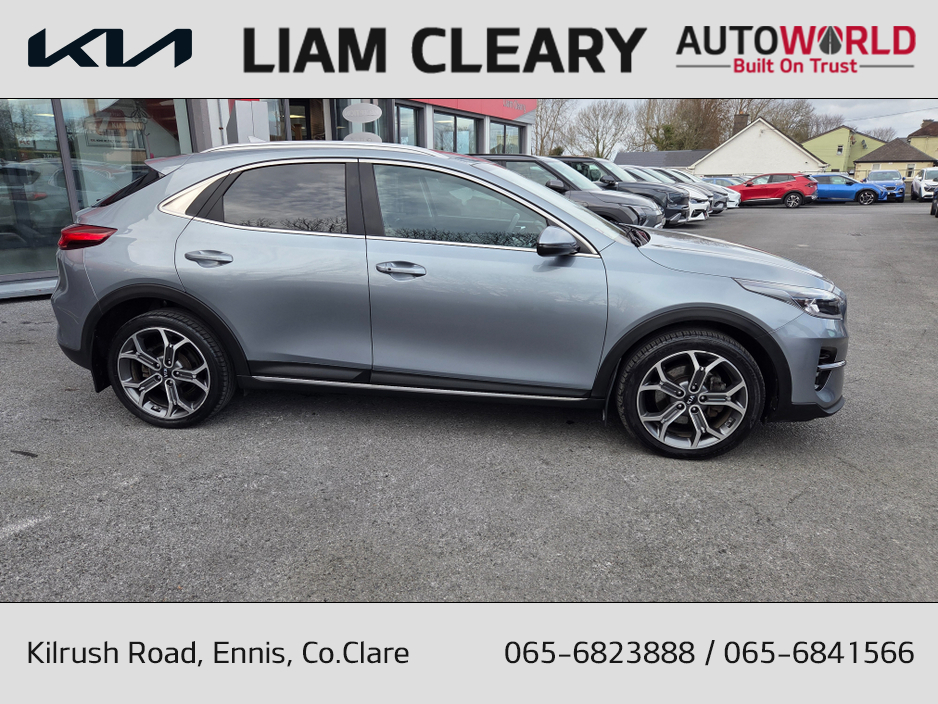 2020 Kia XCeed - image 2