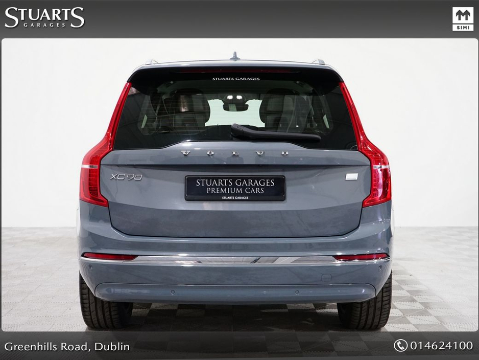 2023 Volvo XC90 - image 8