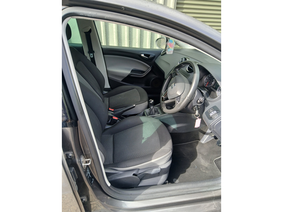 2016 SEAT Ibiza - image 14