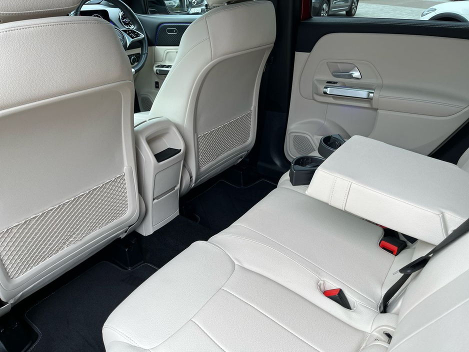 2025 Mercedes-Benz GLB 200D Progressive Line 7 Seater SUV *Saving €12,134 from New* €59,950