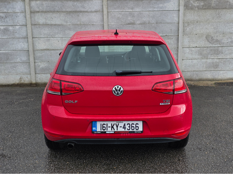 2016 Volkswagen Golf - image 8