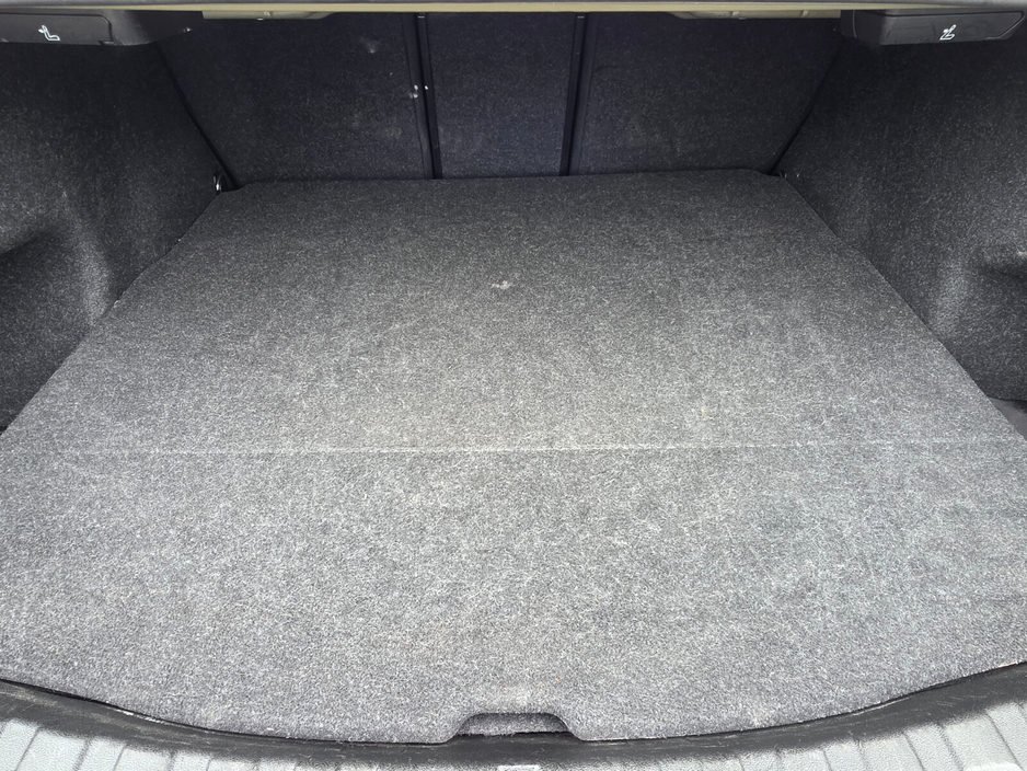 2019 BMW 3 Series - image 13