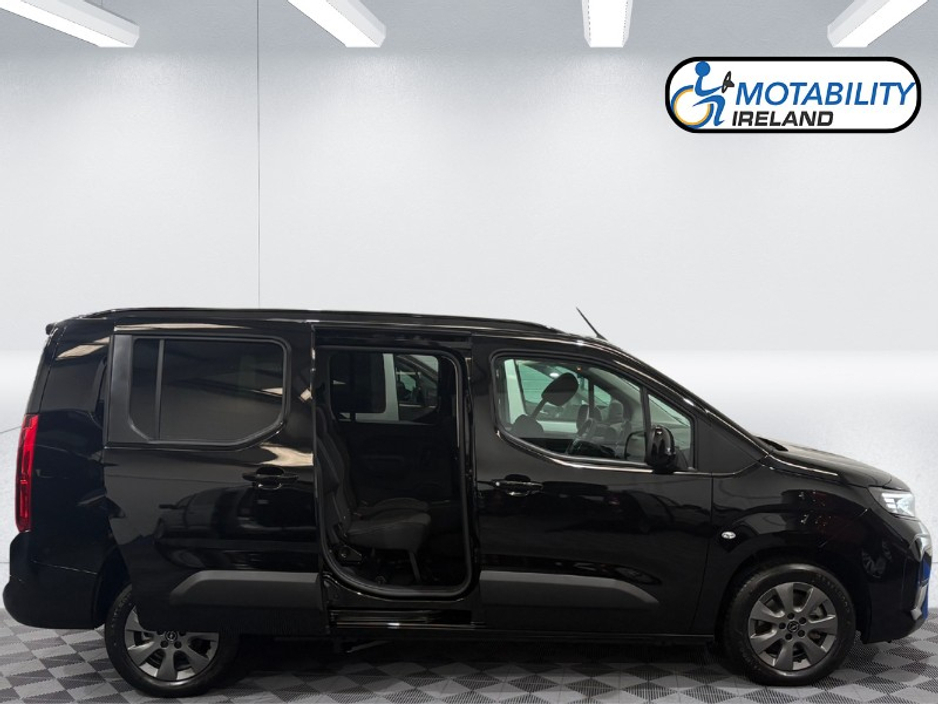 2026 Opel Combo Life - image 4