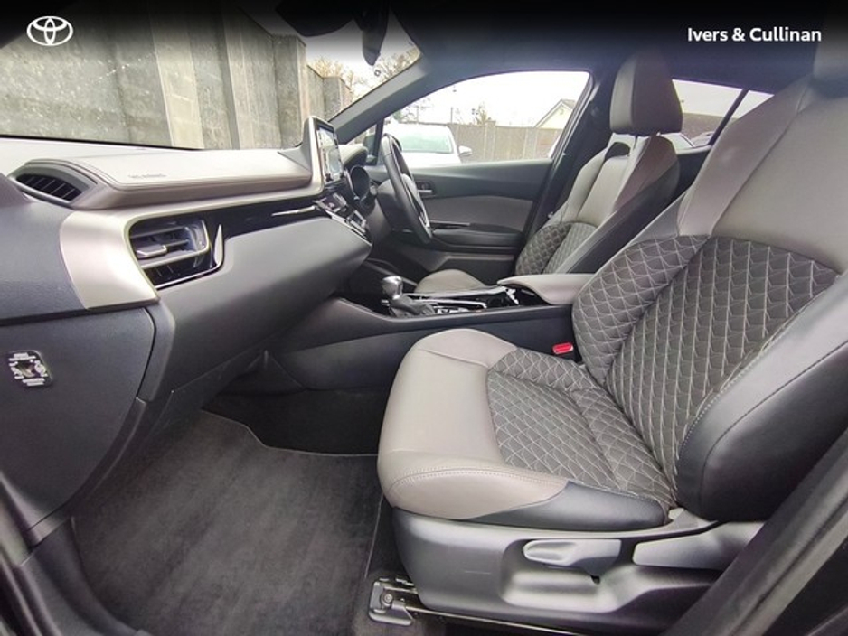 2022 Toyota C-HR 1.8 HYBRID SOL 4DR AUTO €29,990