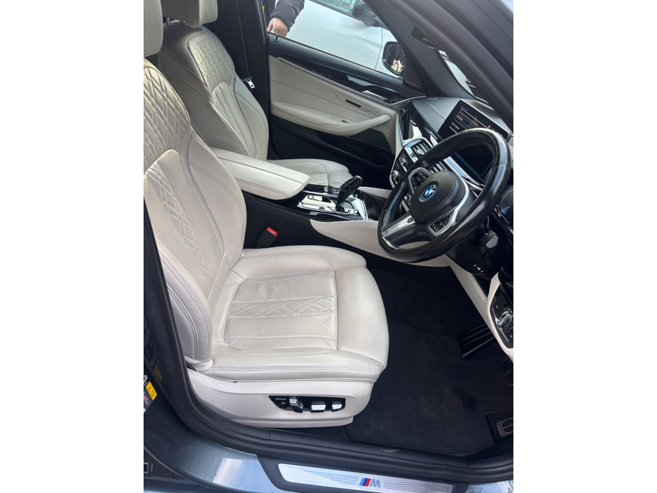 2022 BMW 5 Series 530e M Sport €38,950