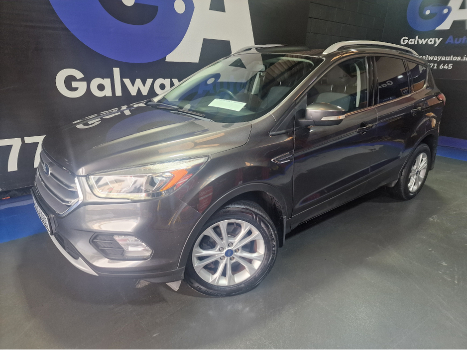 2017 Ford Kuga - image 3