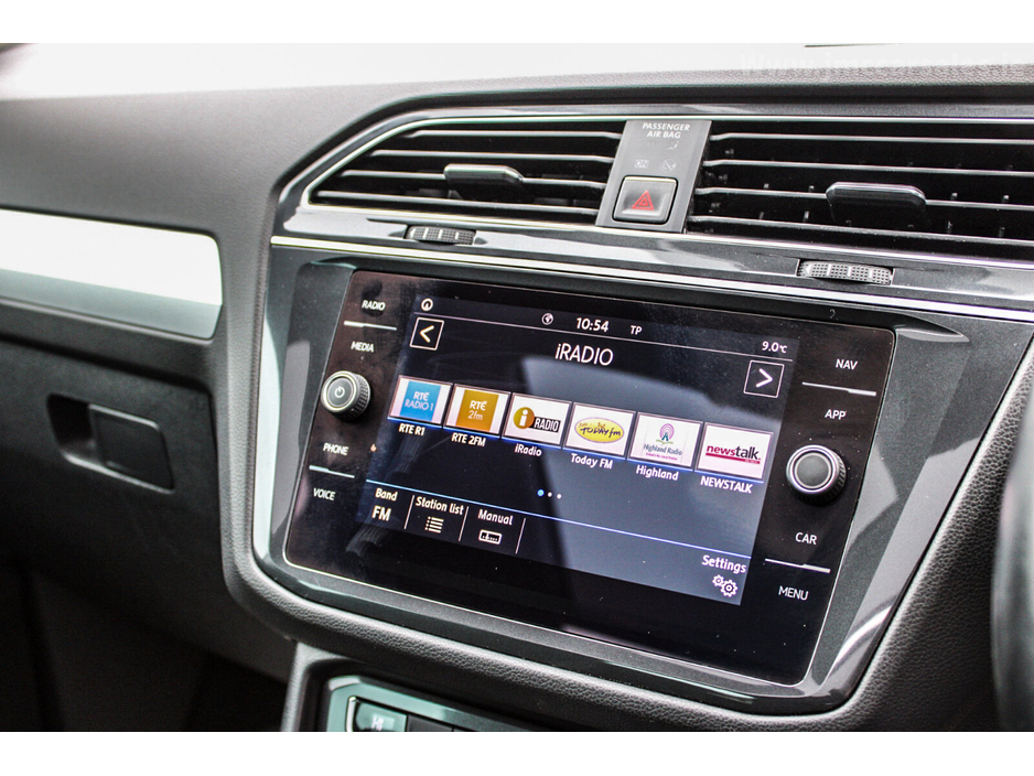 2018 Volkswagen Tiguan - image 17