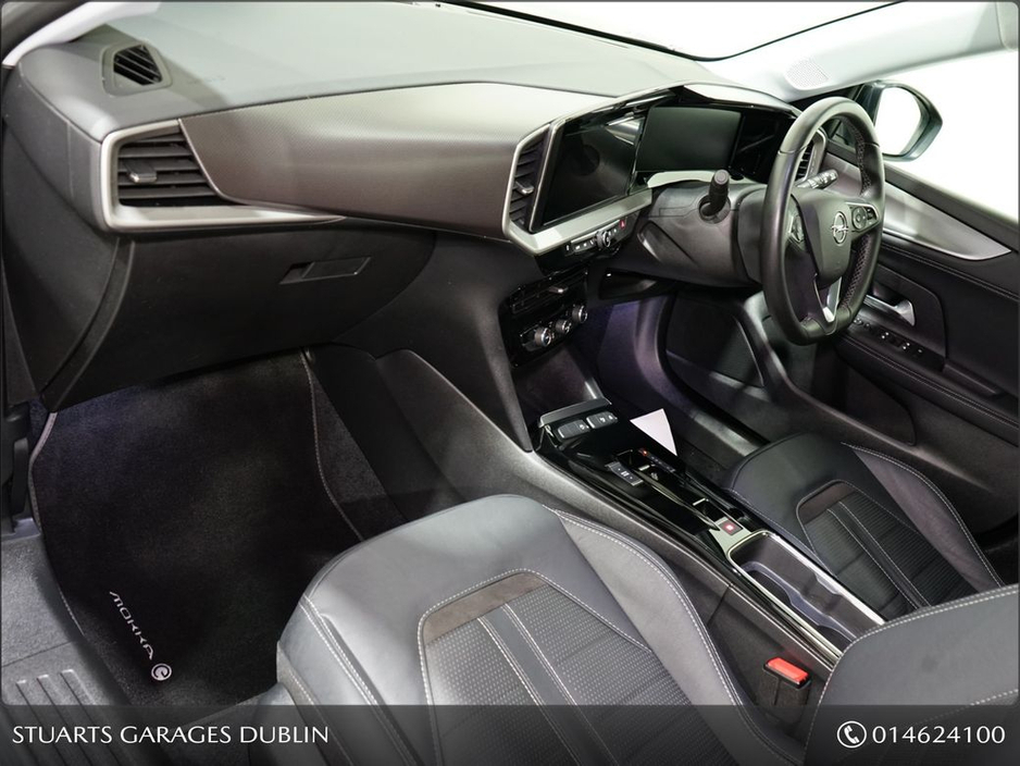 2023 Opel Mokka E EliteELECTRIC AND HEATED MIRRORS, KEYLESS ENTRY AND START, LED HEADLIGHTS, REVERSING CAMERA AND PARKING SENSORS, LEATHER UPHOLSTERY, €19,945