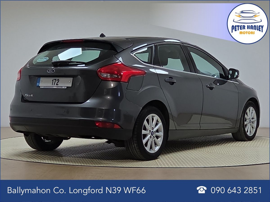 2017 Ford Focus - image 7