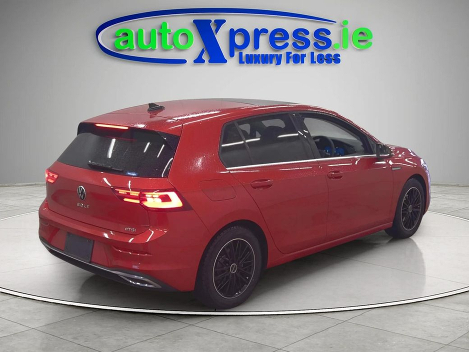 2021 Volkswagen Golf - image 8