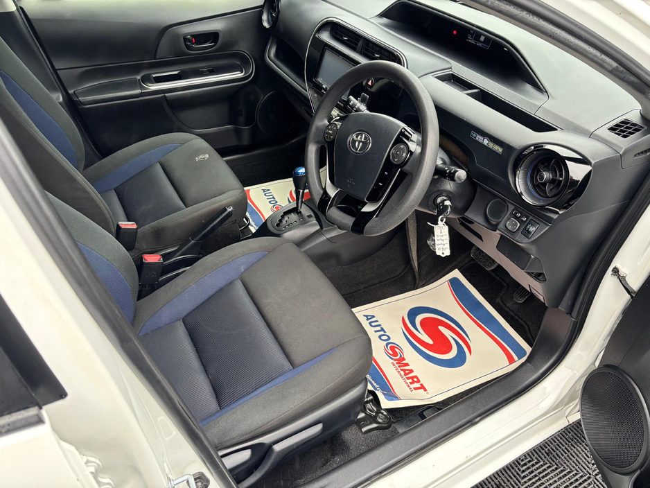 2017 Toyota Aqua - image 4