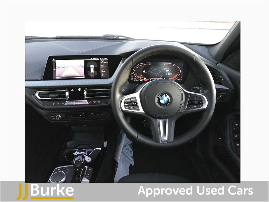 2021 BMW 1 Series - image 9