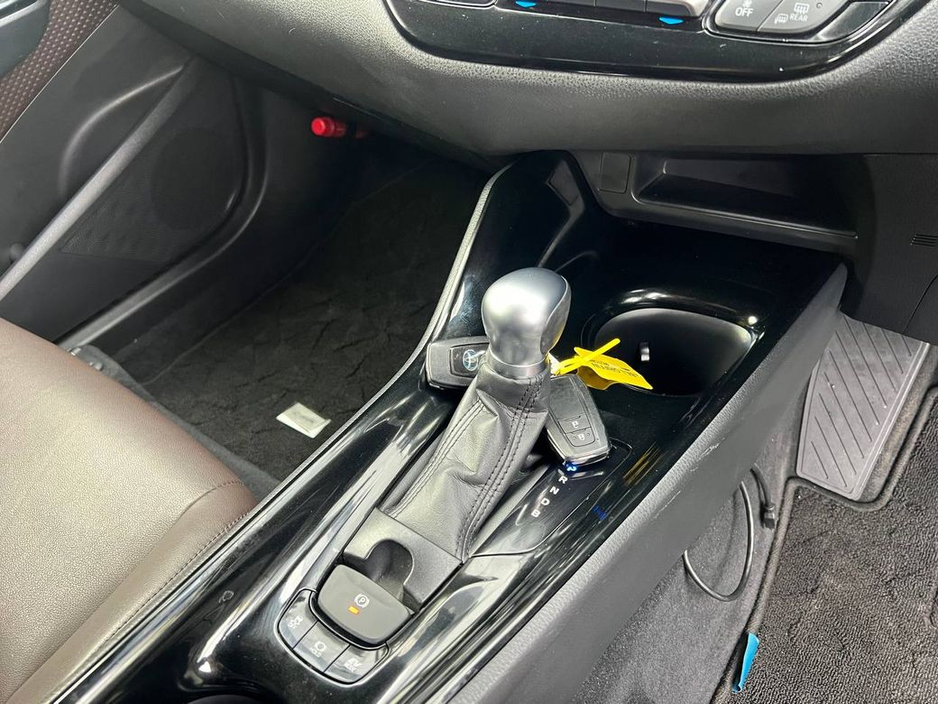 2017 Toyota C-HR - image 11