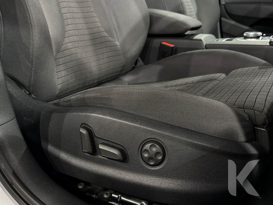 2017 Audi A3 E-TRON 1.4L TFSI HYBRID AUTOMATIC - ELECTRIC SEATS - CRUISE CONTROL - REVERSE CAMERA - PARKING SENSORS €18,950